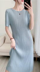 Summer Slim Pleated Midi Dress – Elegant Wrinkle-Free Style