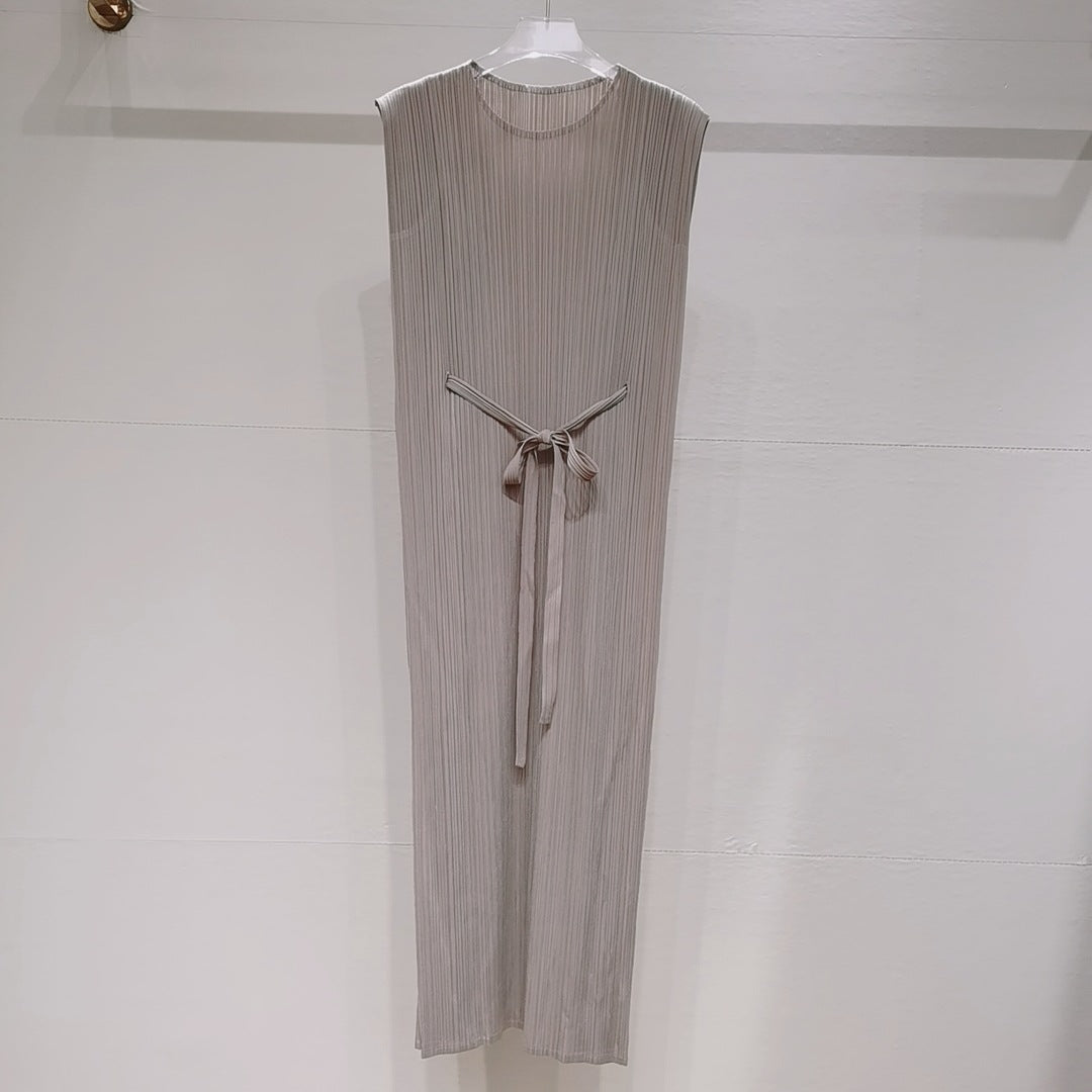 High-End Pleated Midi Dress – Slim Fit Lace-Up Waist Elegant Style