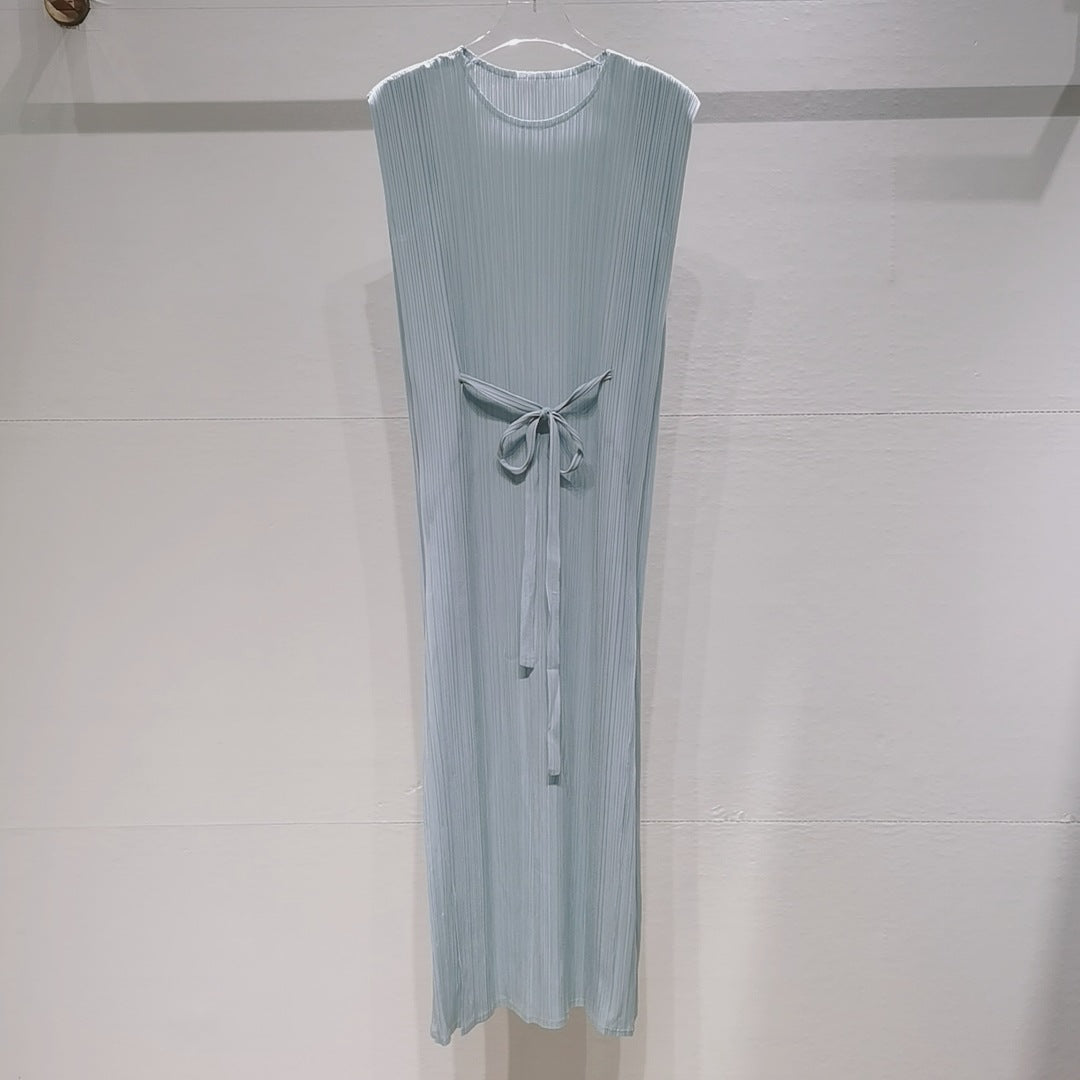 High-End Pleated Midi Dress – Slim Fit Lace-Up Waist Elegant Style