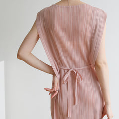 High-End Pleated Midi Dress – Slim Fit Lace-Up Waist Elegant Style