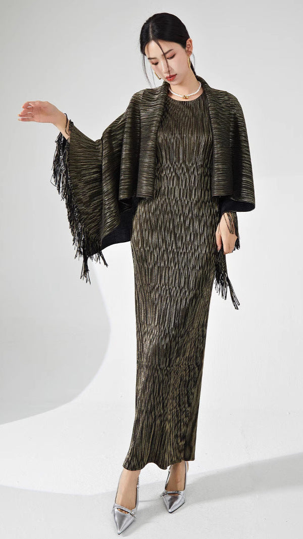 Pleats Please Two-Piece Set – Fringed Shawl & Elegant Pleated Dress