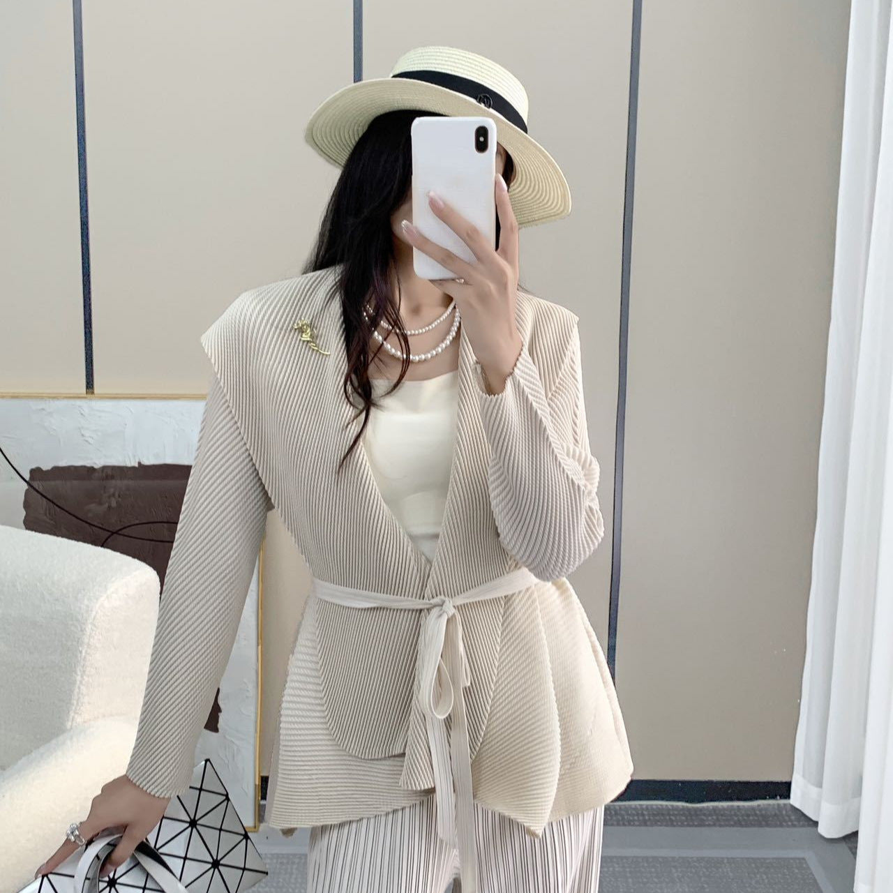 Fish Scale Pleated Lace-Up Blazer – Stylish Modern Women’s Jacket