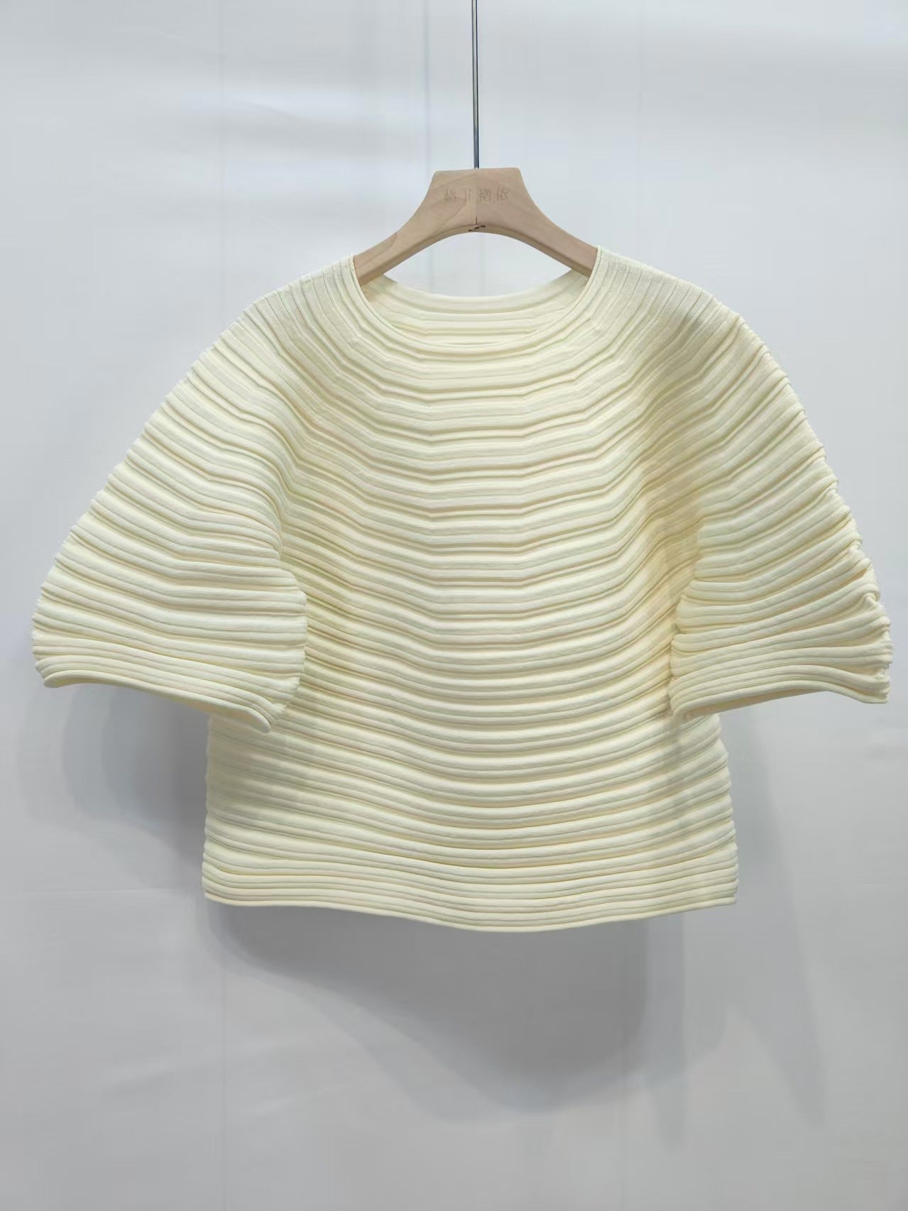 Nordic Style Pleated Knit T-Shirt – Fresh Crew Neck, Short Sleeve, Lightweight Summer Top for Women