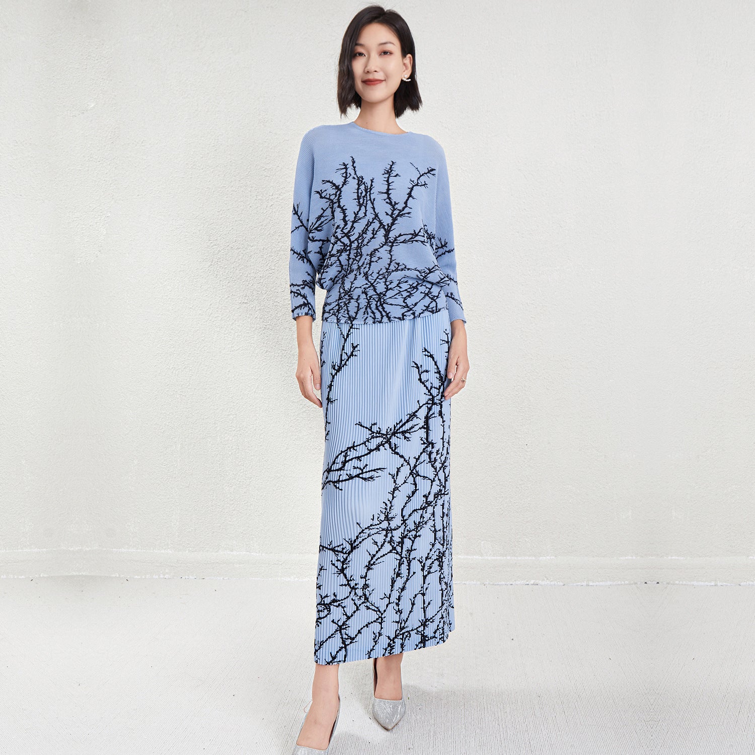 Pleated Batwing Top and Back-Slit Skirt Set – Modern Two-Piece Outfit