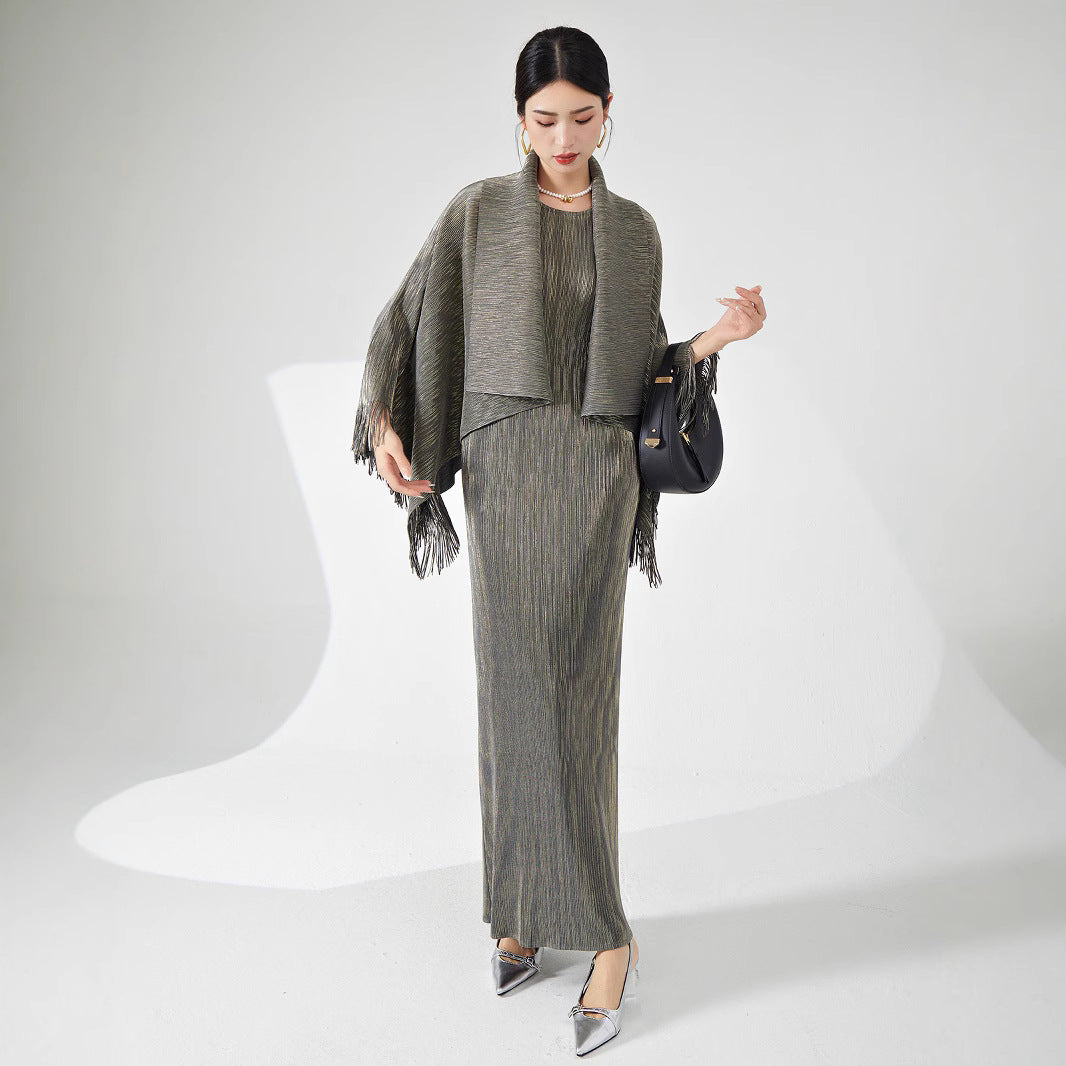 Pleats Please Two-Piece Set – Fringed Shawl & Elegant Pleated Dress