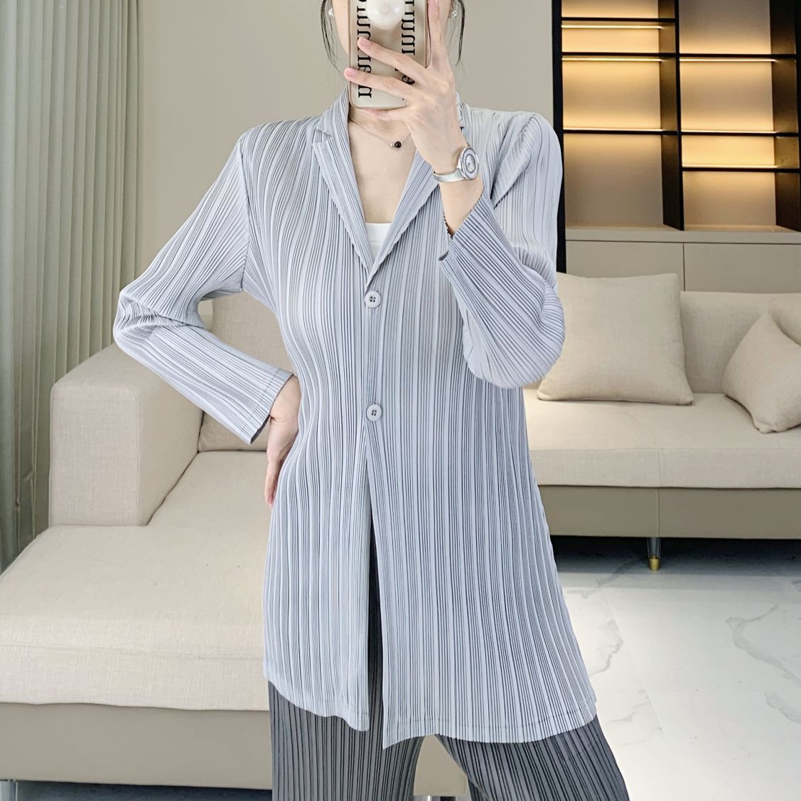 2025 Issey Miyake 風格褶皺條紋外套 - 寬鬆版型，氣質通勤開襟衫
