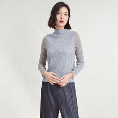 Pleated Chiffon Half-Turtleneck Top with Lace Detail – Elegant Women’s Blouse