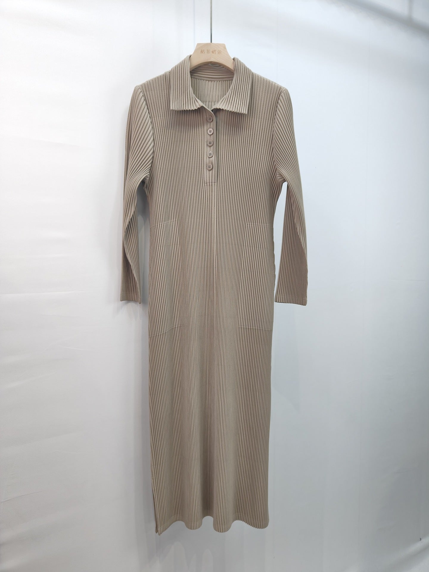 2025 Fall Pleated Midi Dress – Long Sleeve Polo Neck, Elegant Drape, Everyday Chic