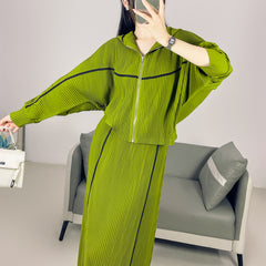 2025 Fall Winter Pleated Two-Piece Set – Sporty Hooded Zipper Jacket & Versatile Skirt