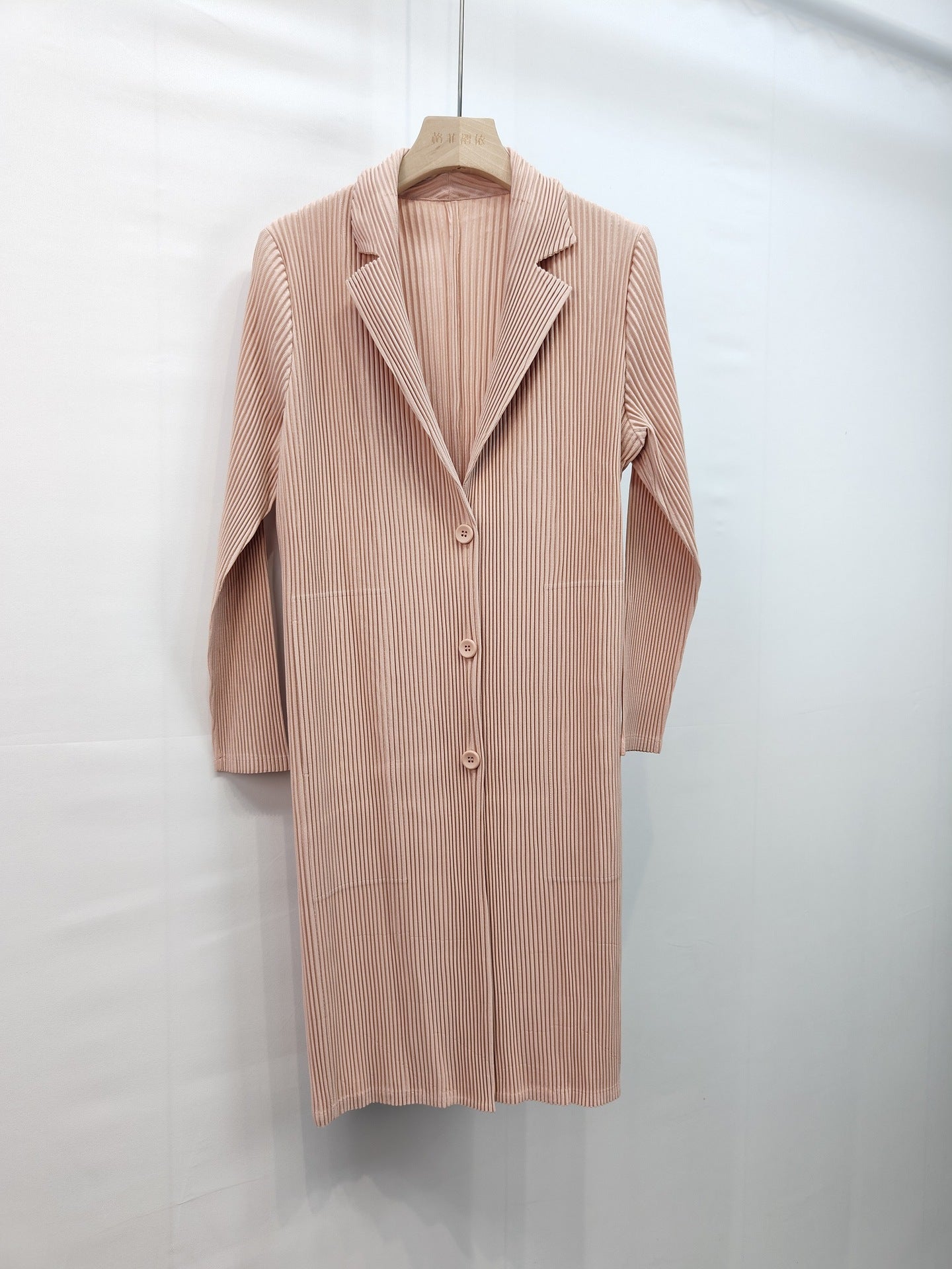 2025 Fall Winter Suit Collar Mid-Length Coat – V-Neck, Loose Fit, Elegant Commuting Style