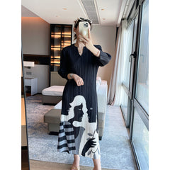 2025 Fall Winter Pleated V-Neck Printed Maxi Dress – Elegant Slim Fit French Style