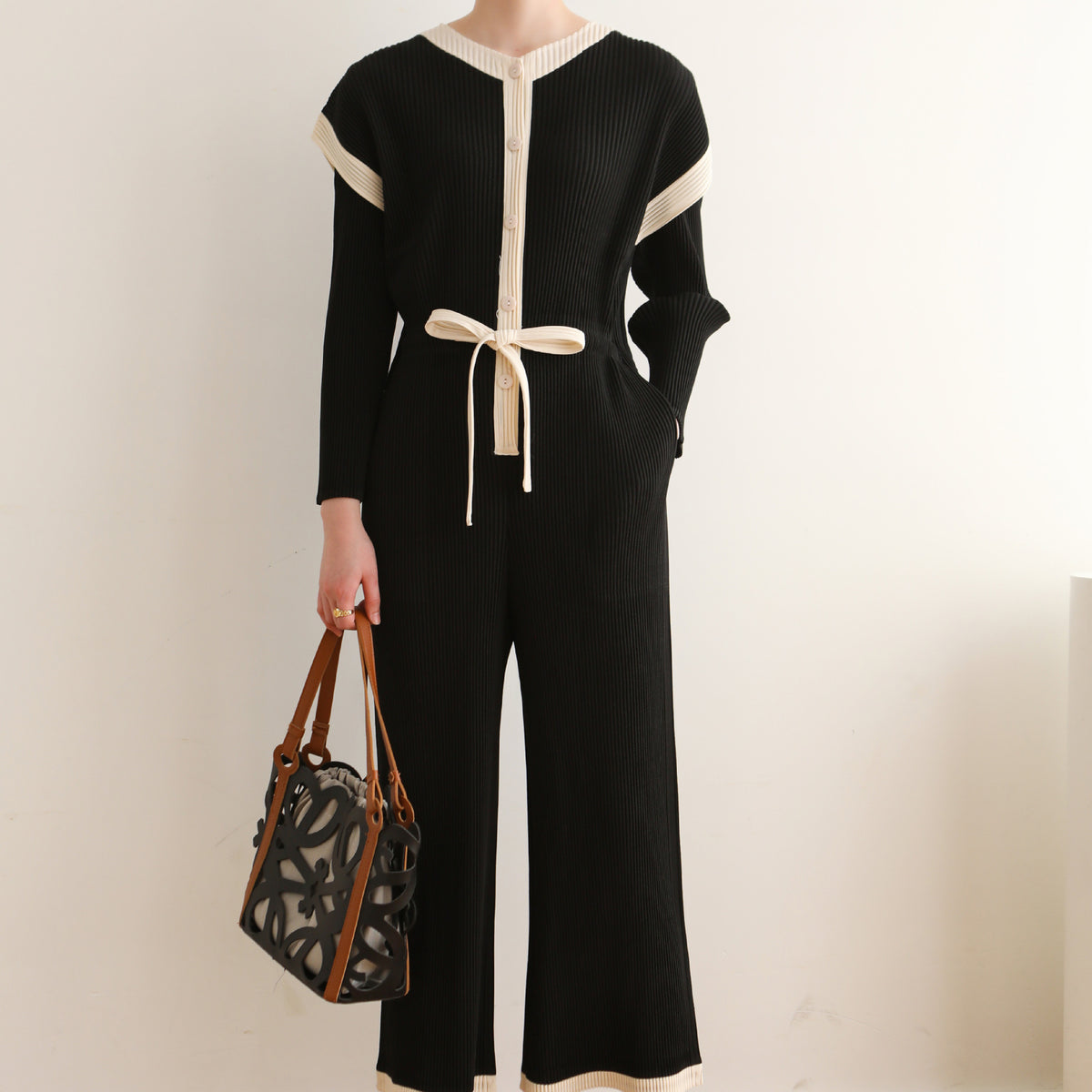Pleated Color-Block Jumpsuit – Trendy Loose Fit, Casual Plus-Size Friendly Design