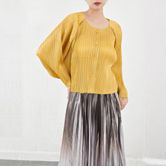 Women's Loose Pleated Shirt Jacket – Lightweight and Versatile Layer