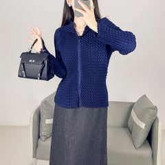 2025 Fall Winter High-End Pleated Wavy Jacket – Solid Color Lapel, Long Sleeve Zipper Cardigan for Women