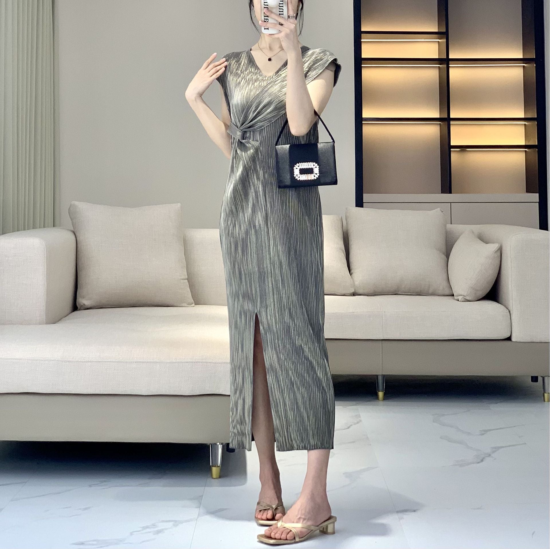 Irregular Pleated Summer Dress – Metallic Shine with Waist-Cinching Elegance