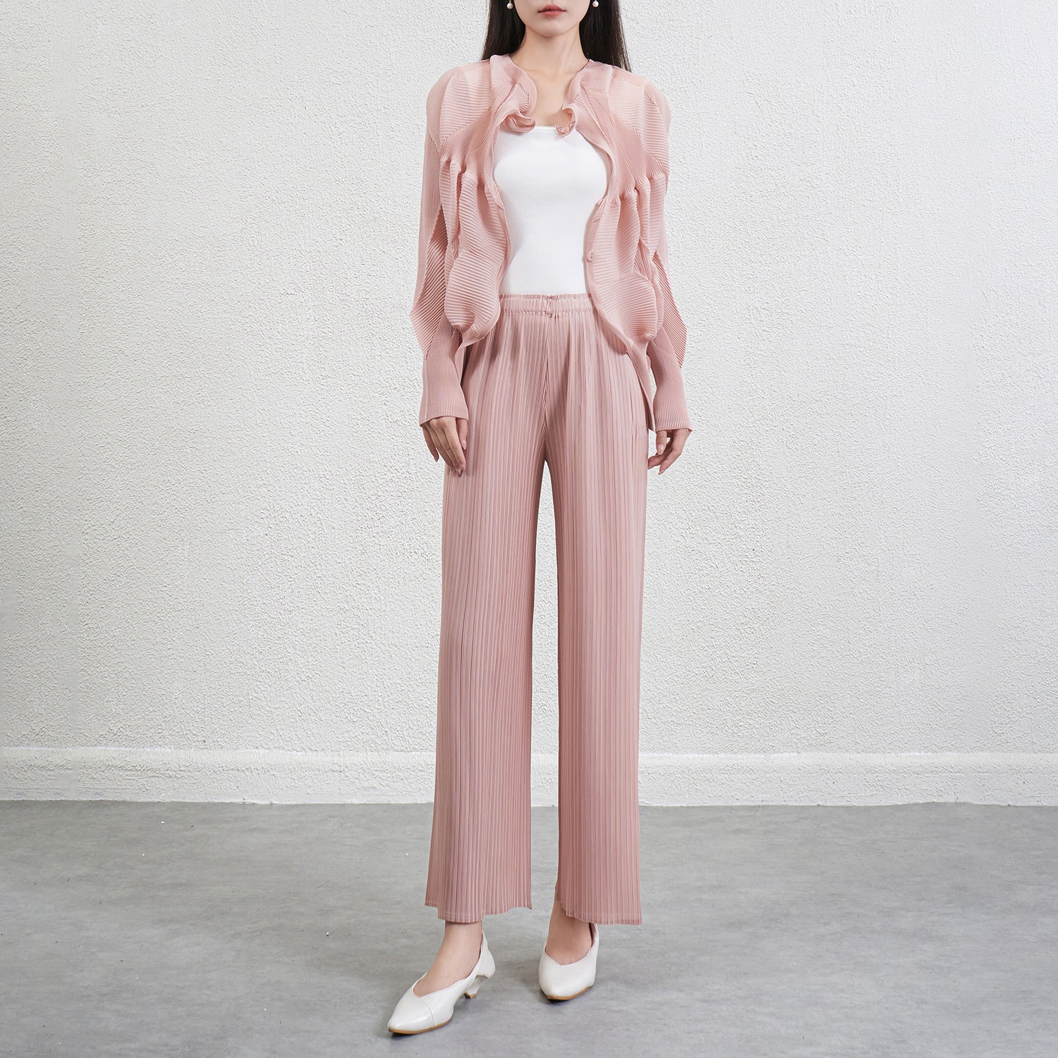 Pleated Floral Bud Cardigan and Wide-Leg Pants Set – Elegant Two-Piece Outfit