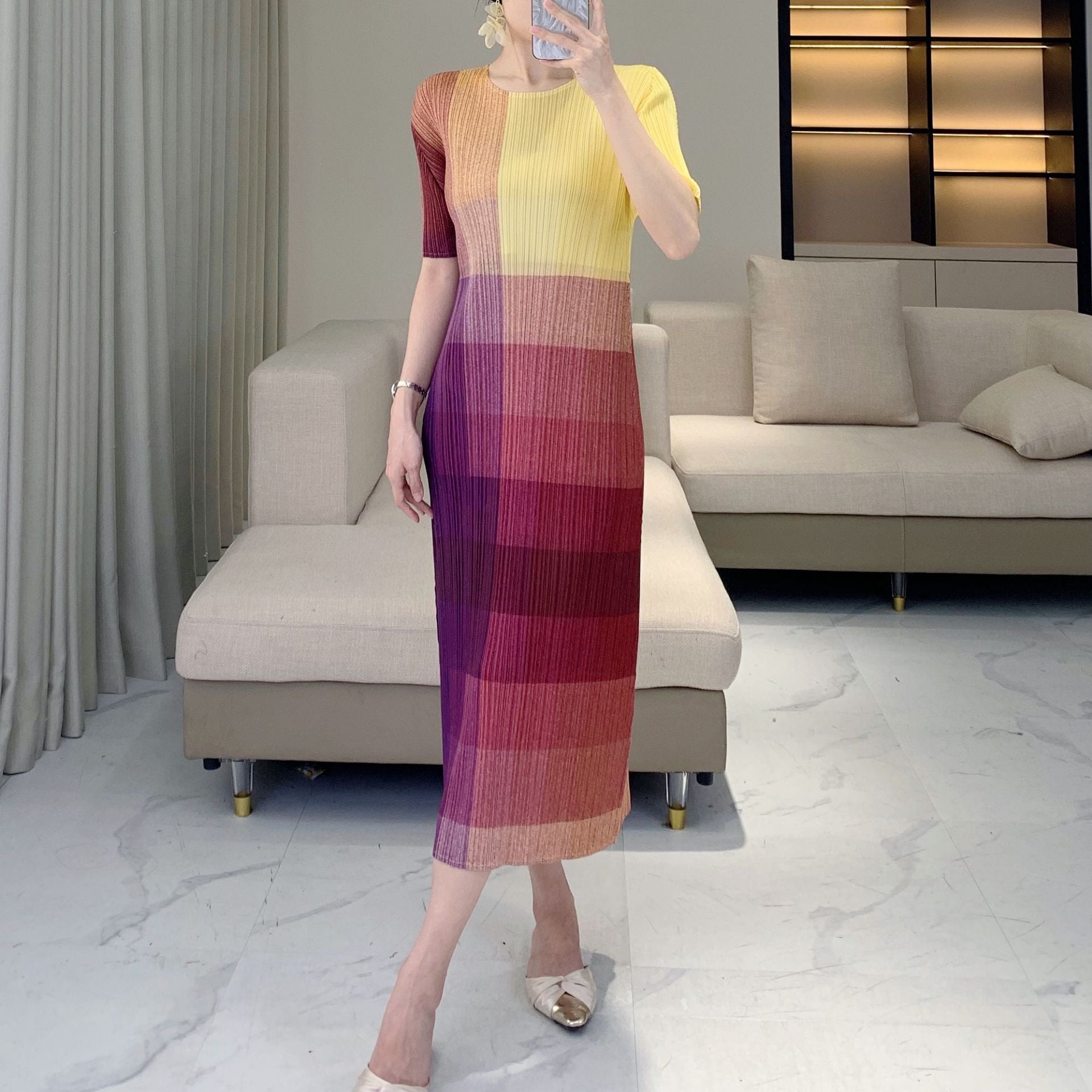 Issey Miyake Pleats Please Style – 拼色多巴胺褶皺連身裙