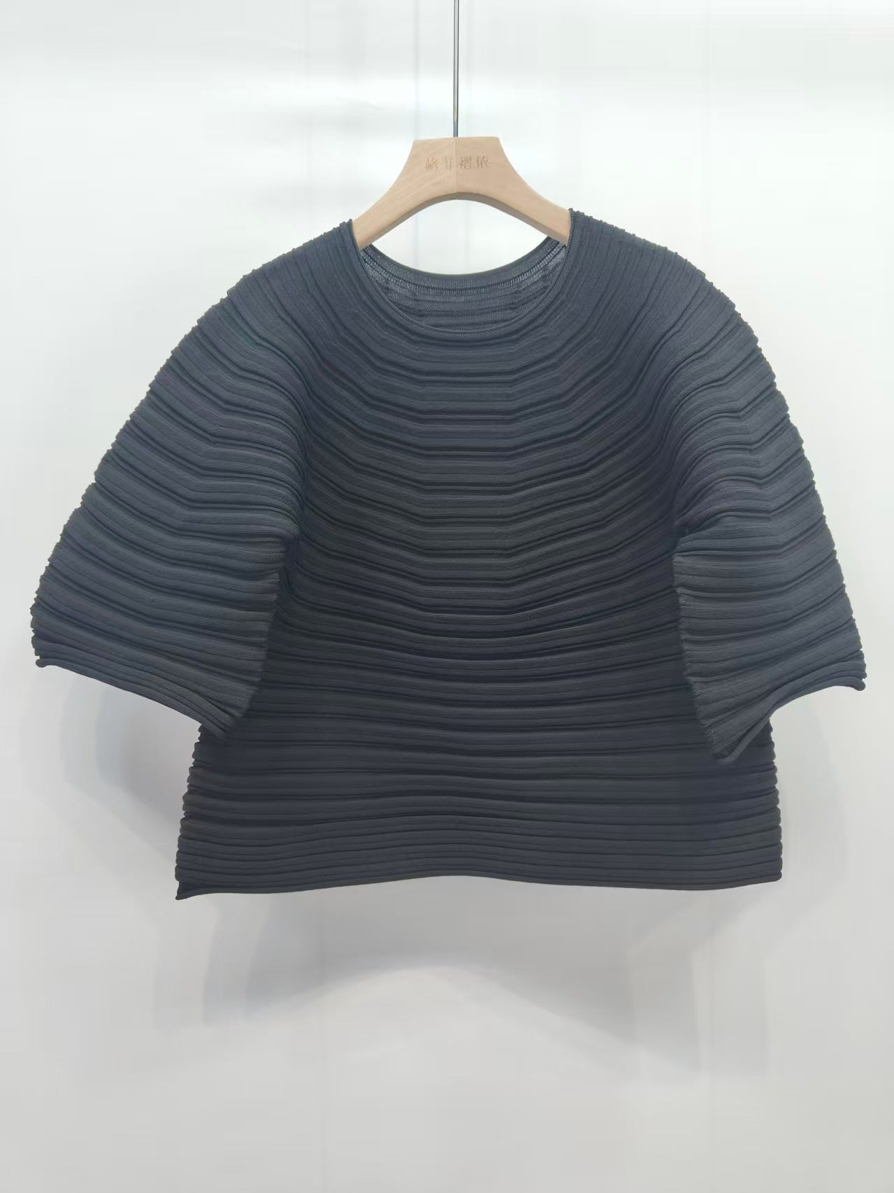 Nordic Style Pleated Knit T-Shirt – Fresh Crew Neck, Short Sleeve, Lightweight Summer Top for Women