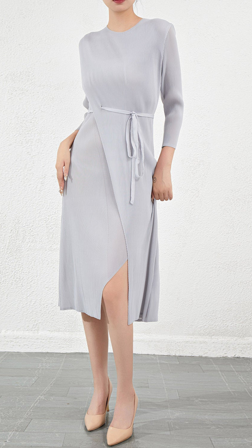 Pleated Garden Collar Slim Fit Dress – Elegant and Modern Style for Women