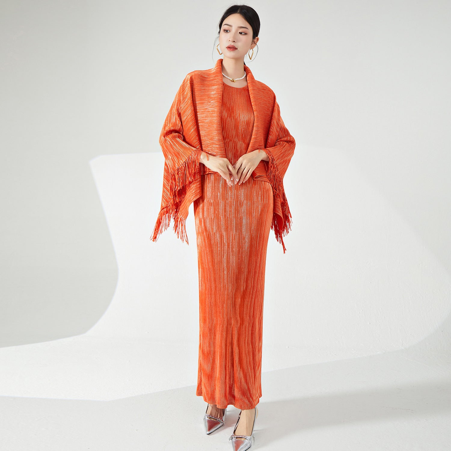 Pleats Please Two-Piece Set – Fringed Shawl & Elegant Pleated Dress