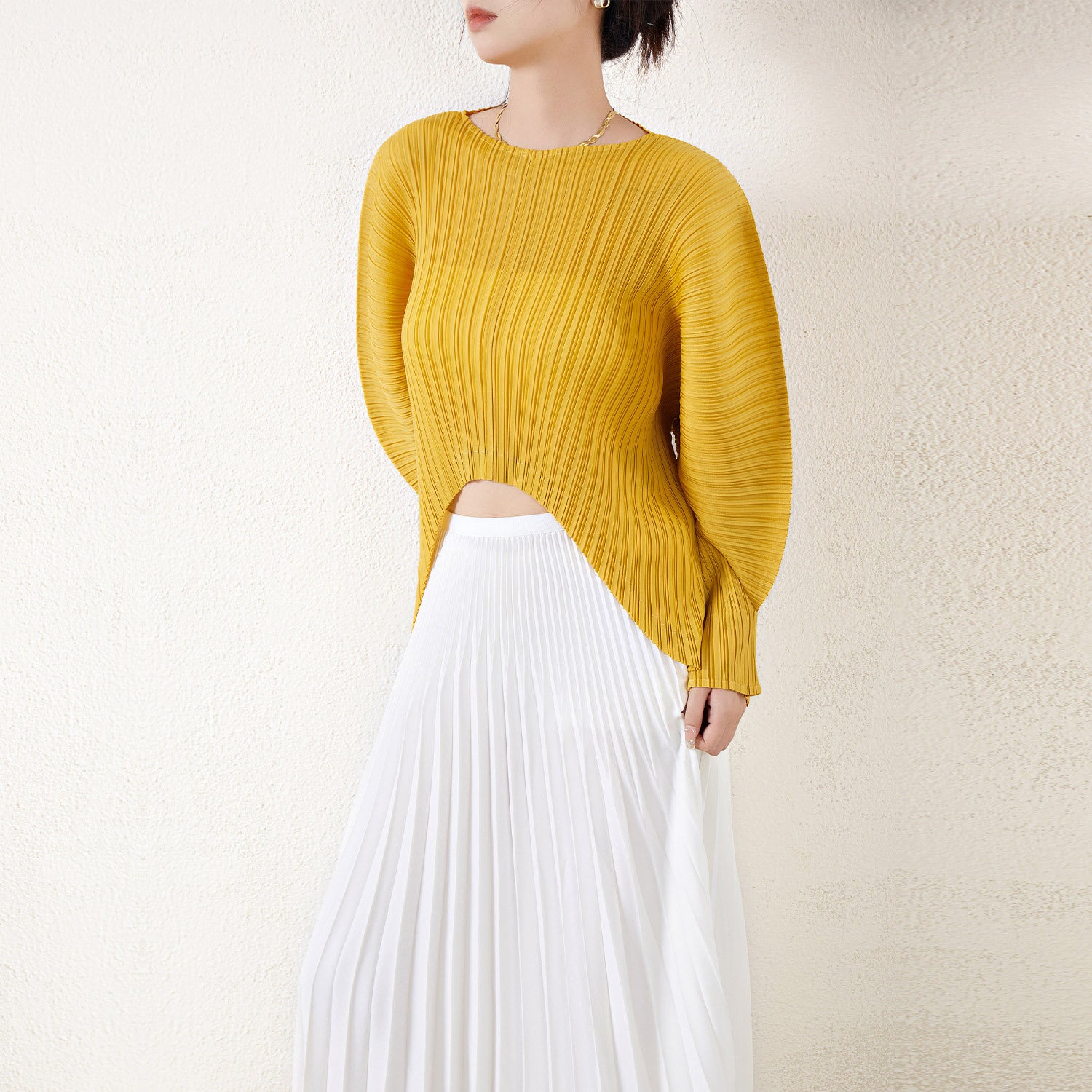 Pleated Batwing Sleeve Cardigan Top – Lightweight and Stylish Layer for Women