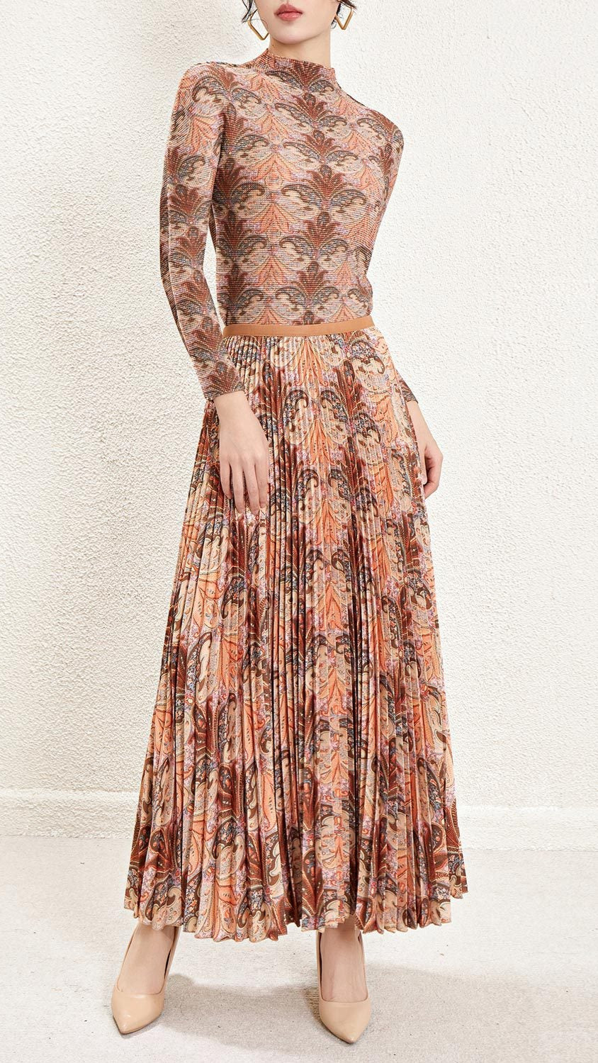 Pleated Retro Top and Skirt Set – Chic Two-Piece Outfit for Women
