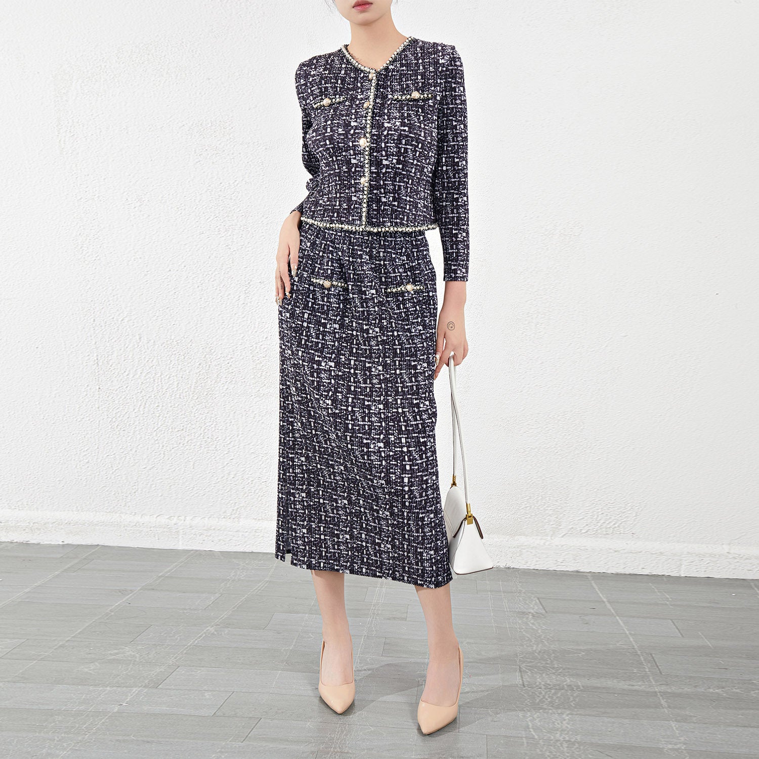 Pleated Short Jacket Two-Piece Set – Chic Women’s Outfit