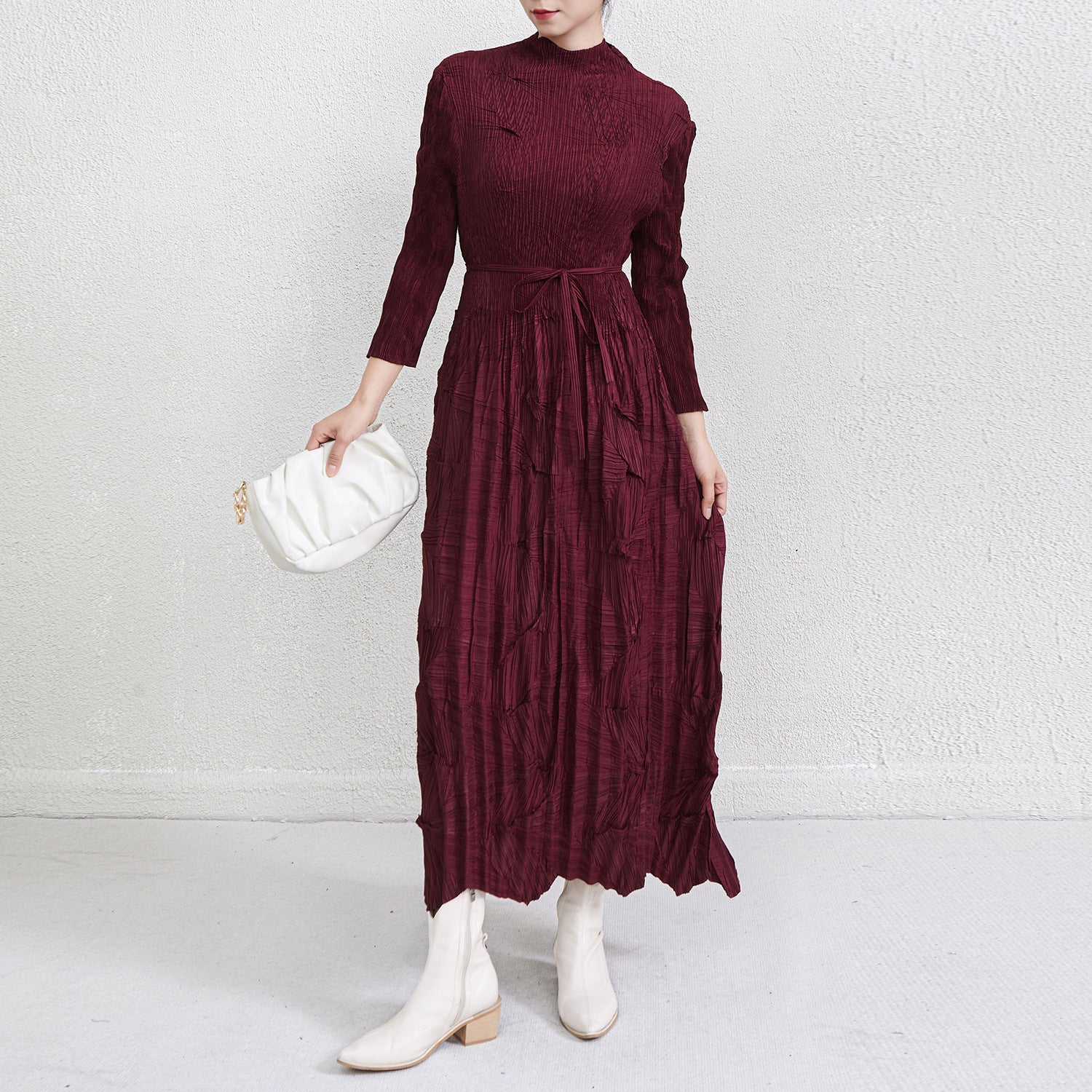 2025 Fall Winter Pleated Plus-Size Maxi Dress – Lace-Up Waist, Irregular Hem, Elegant Casual Style