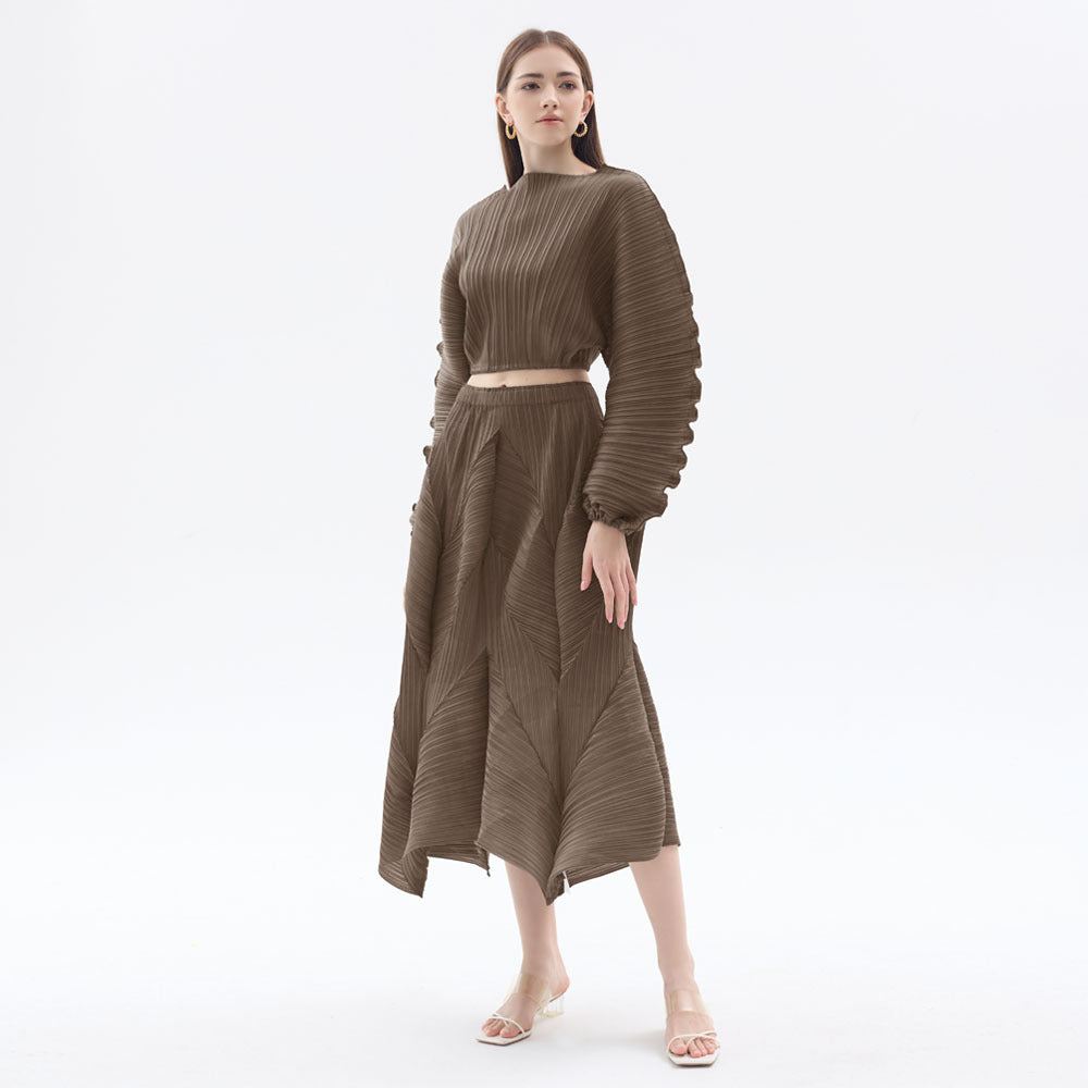 Pleated Short Top and Bubble Skirt Set – Stylish Two-Piece Women’s Outfit
