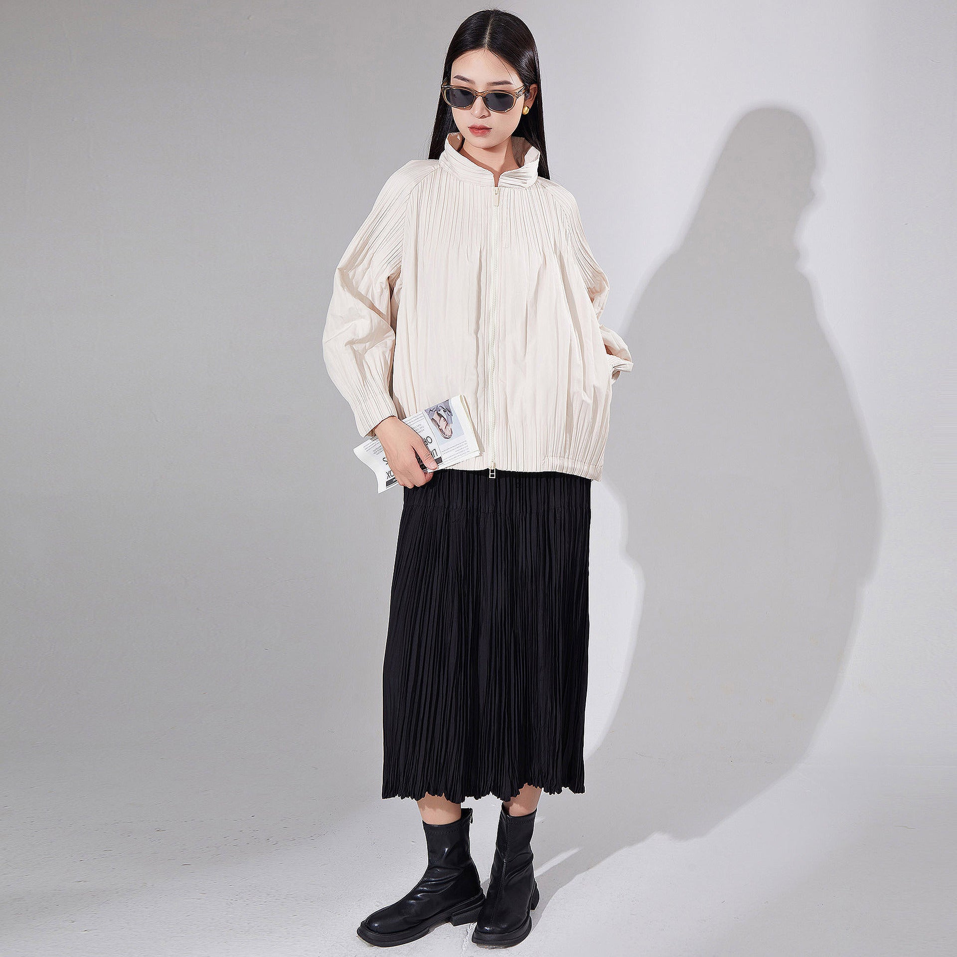 Pleated Short Puffer Jacket – Stylish Lightweight Women’s Outerwear