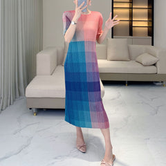 Issey Miyake Pleats Please Style – 拼色多巴胺褶皺連身裙
