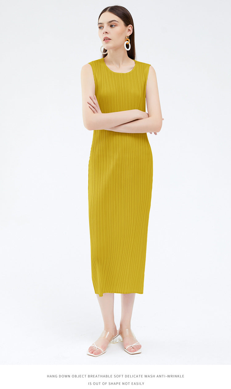 Japanese Style Sleeveless Pleated Dress – Round Neck Elegant Midi