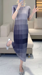 Issey Miyake Pleats Please Style – 拼色多巴胺褶皺連身裙