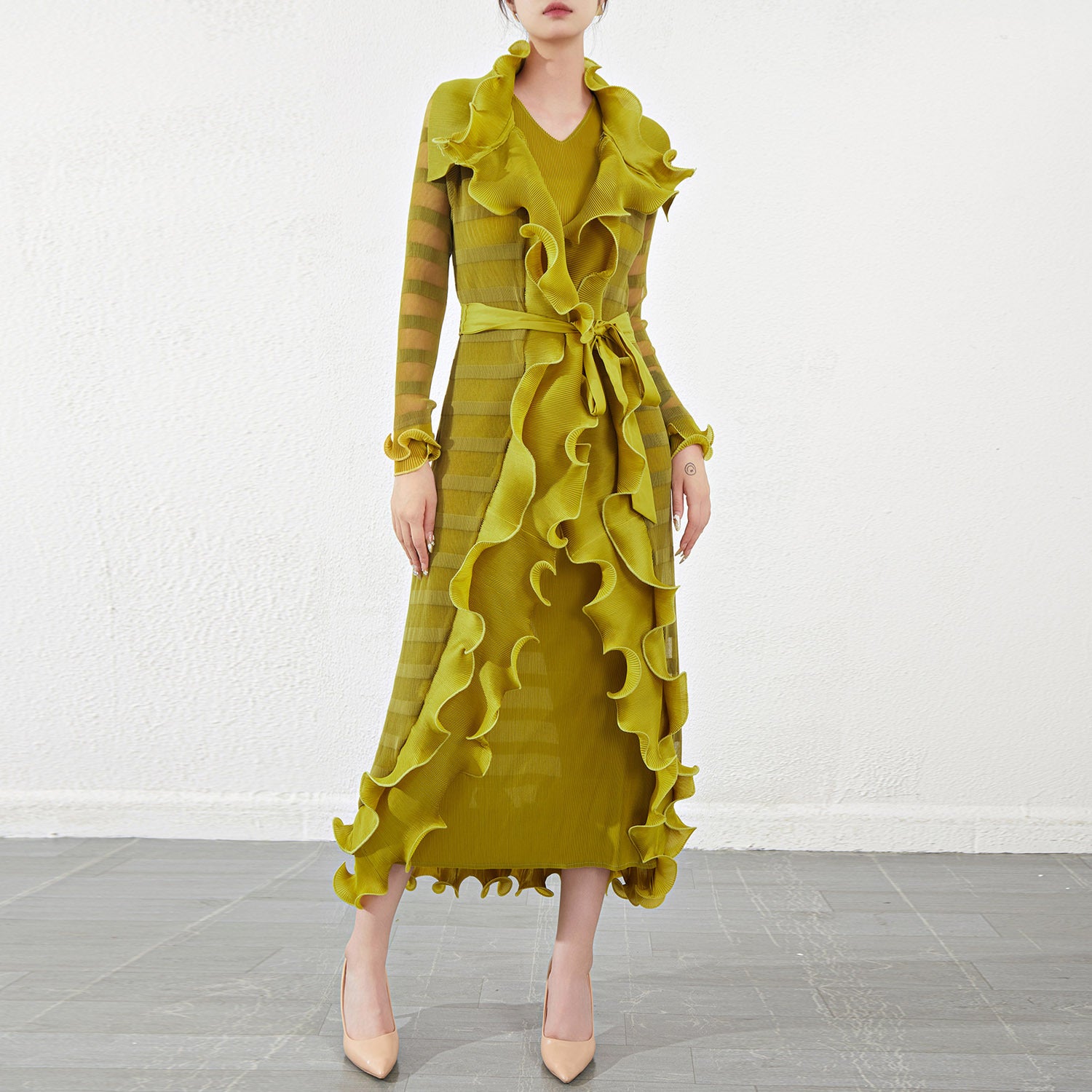Pleated Ruffle Splice Long Sleeve Dress – Elegant and Modern Women’s Outfit