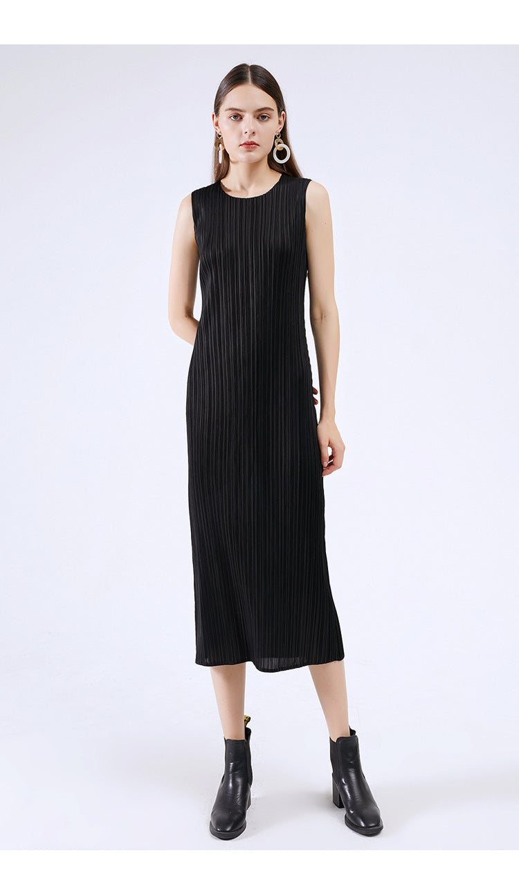 Japanese Style Sleeveless Pleated Dress – Round Neck Elegant Midi