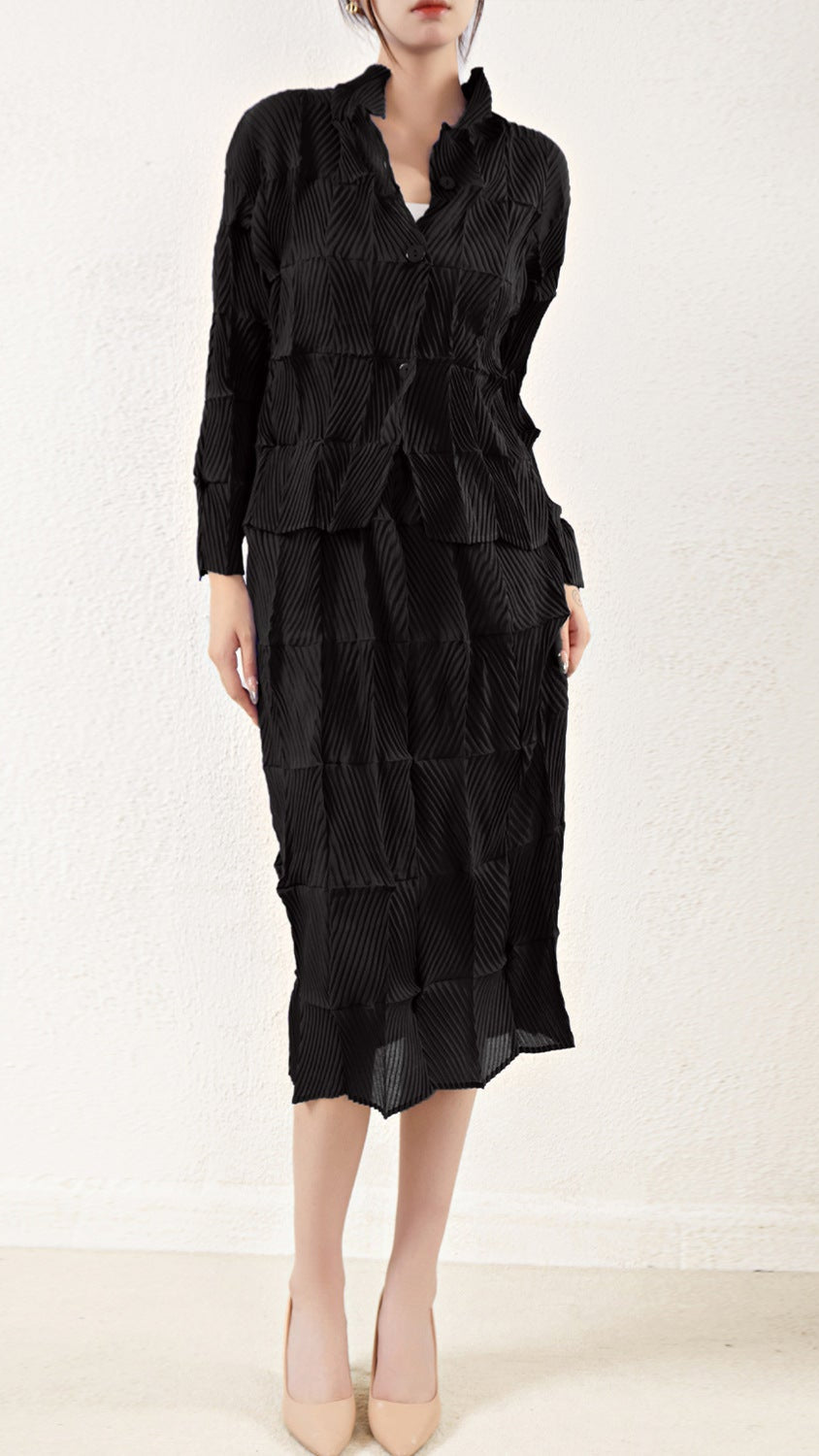 Pleated Slimming Skirt Two-Piece Set – Chic and Elegant Women’s Outfit