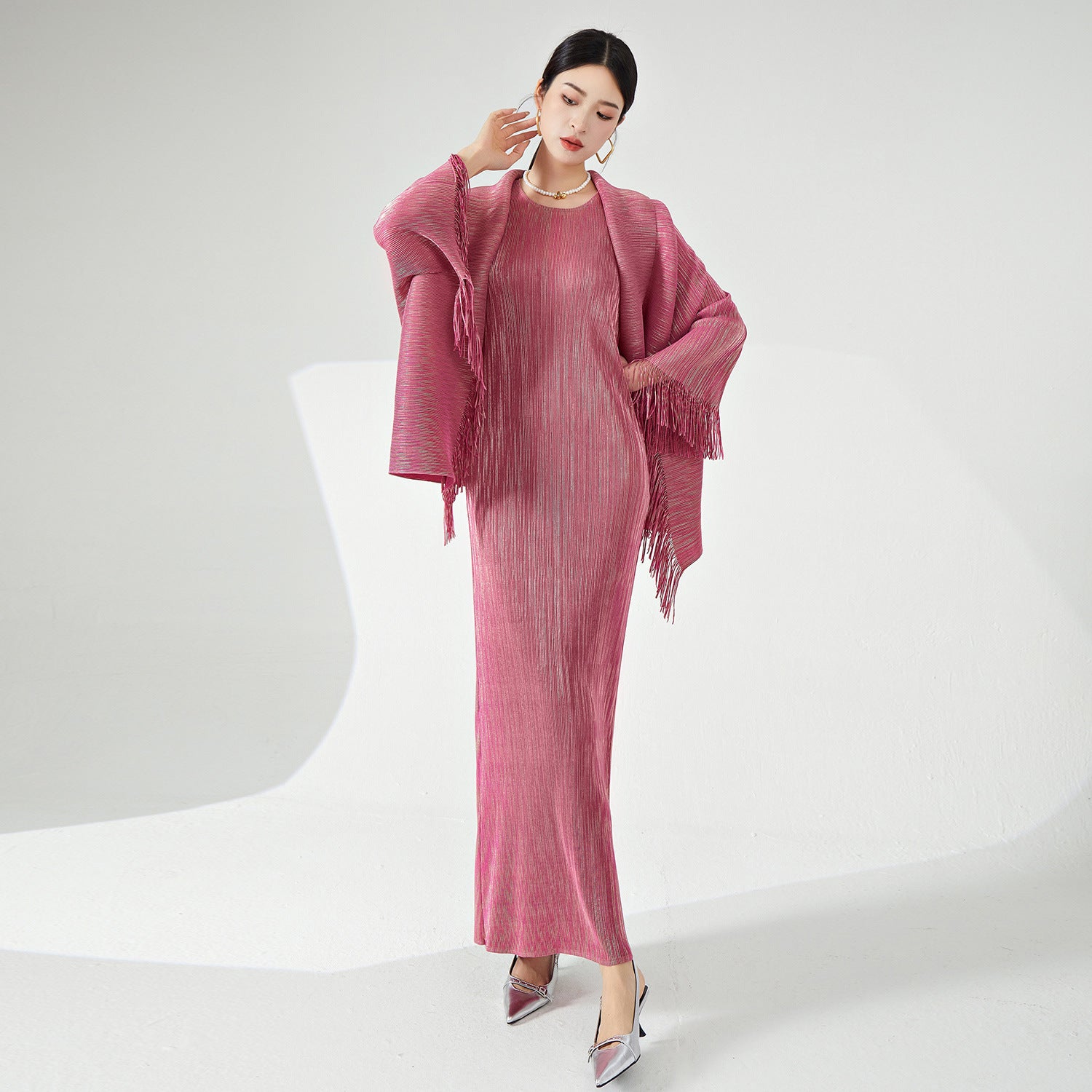 Pleats Please Two-Piece Set – Fringed Shawl & Elegant Pleated Dress