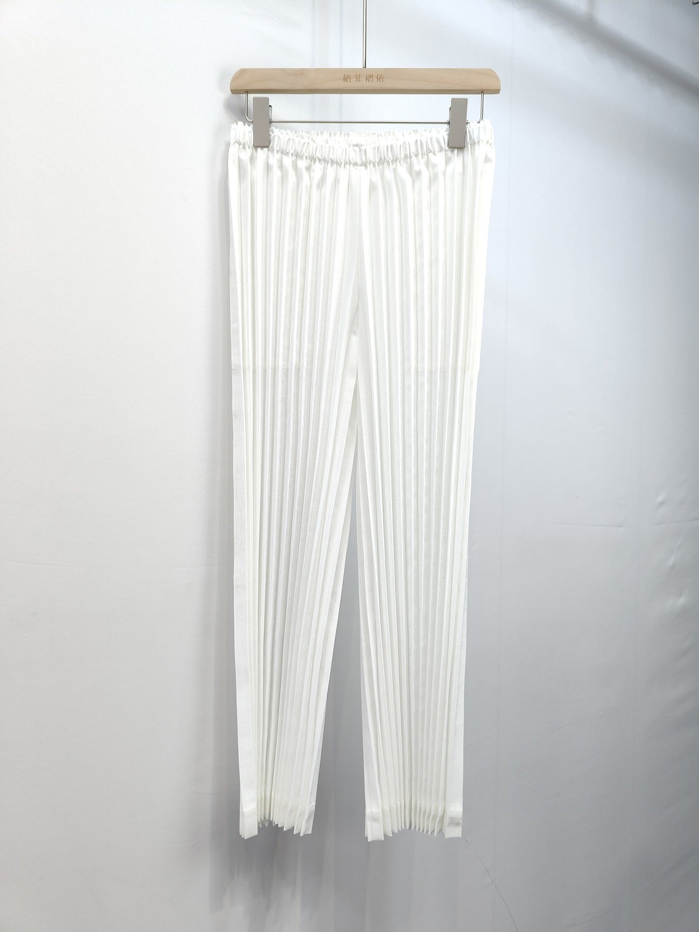2025 Pre-Spring Handmade Pleated Two-Piece Set – Cardigan Top & Straight-Leg Pants, Effortless Chic