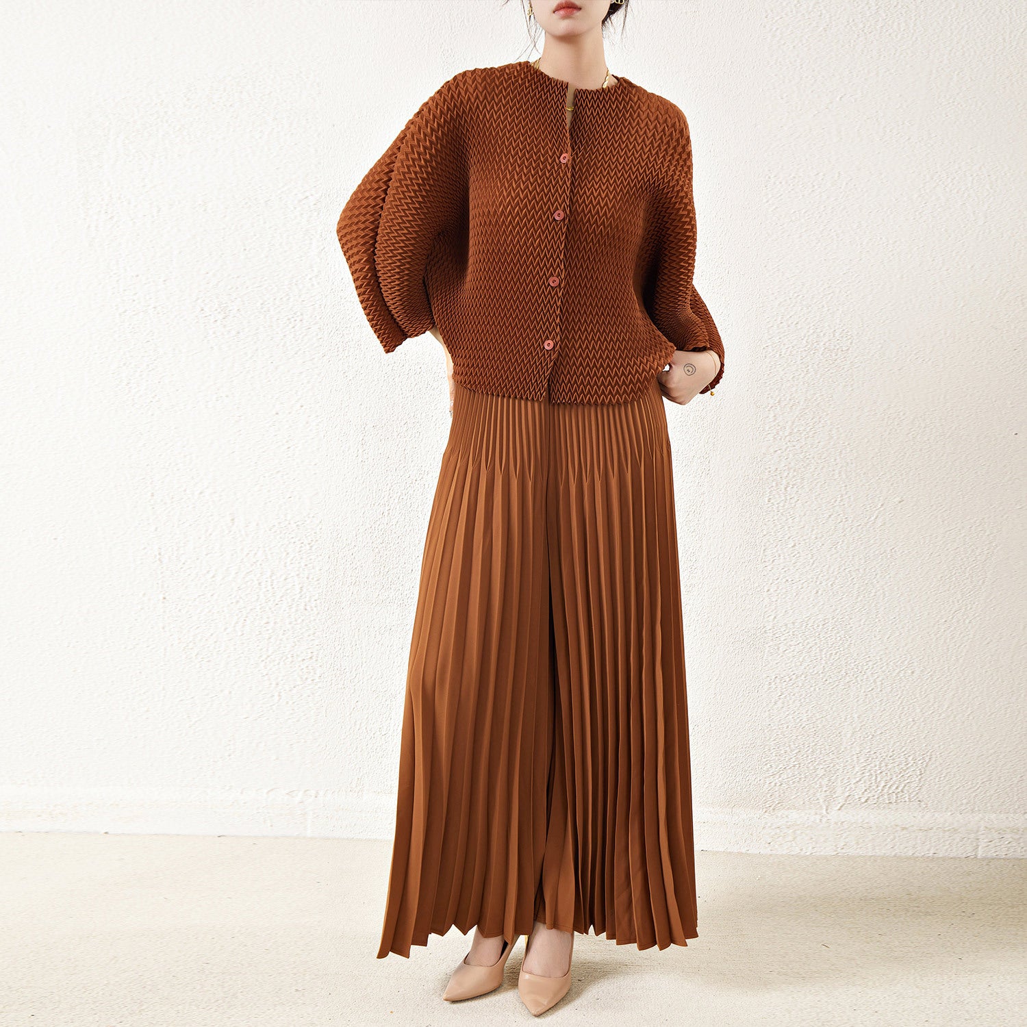 Pleated Wide-Leg Skirt Pants – Loose and Elegant Women’s Bottoms
