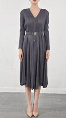 Pleated V-Neck Long Sleeve Maxi Dress – Elegant Women’s Outfit