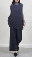 Pleated Gray Sleeveless Top and Wide-Leg Pants Set – Chic Two-Piece Outfit
