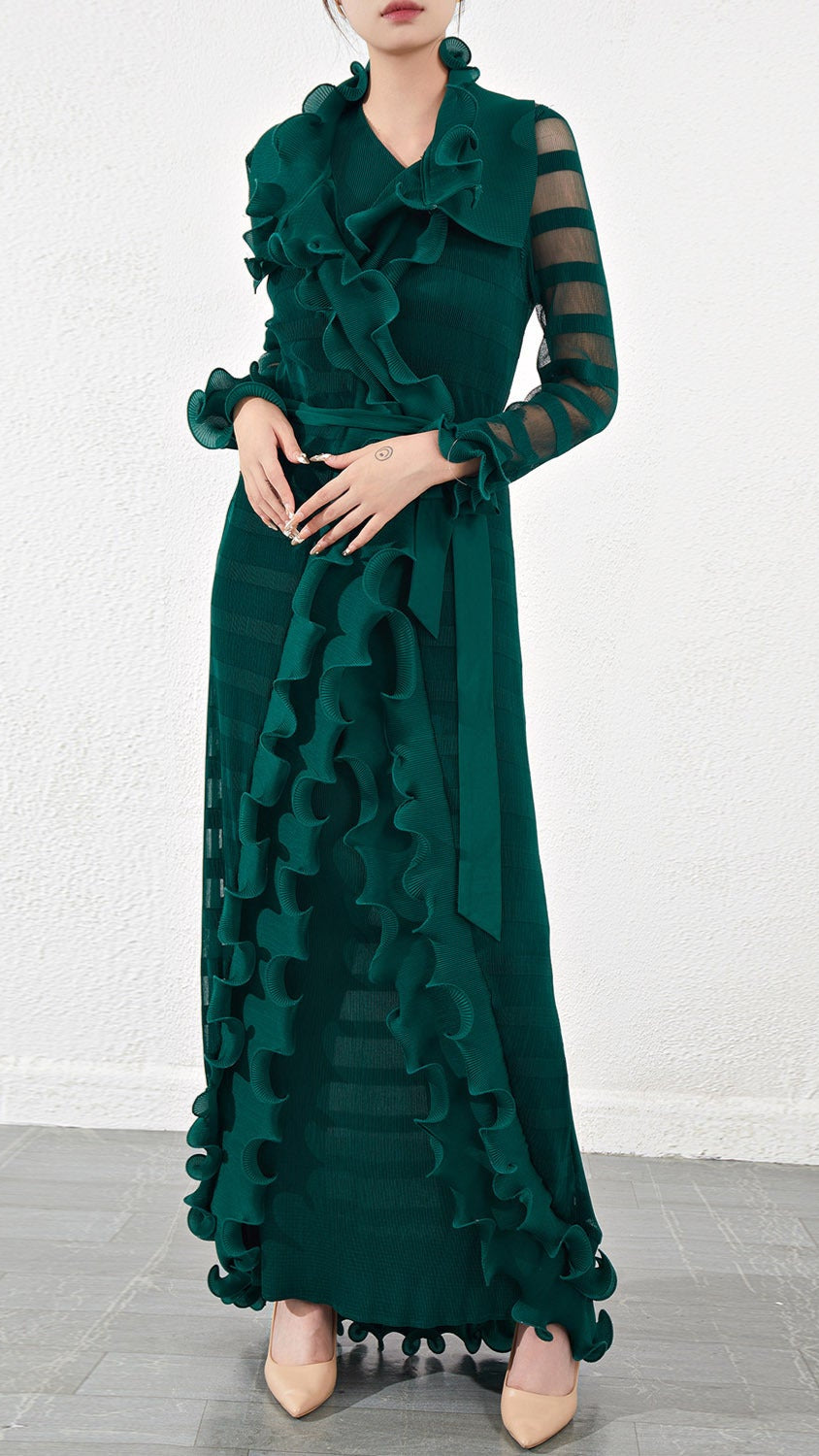 Pleated Ruffle Splice Long Sleeve Dress – Elegant and Modern Women’s Outfit