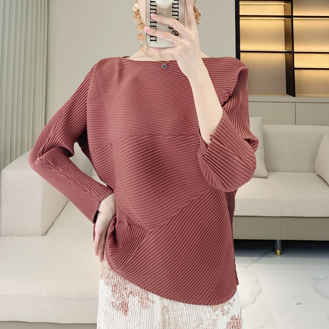 Pleated Top – Asymmetrical Folded Slim Fit Thick Fabric