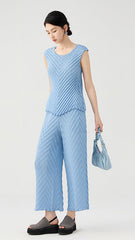 2025 Summer Pleated Plaid Two-Piece Set – Dopamine Vest & Straight-Leg Pants, Stylish and Comfortable