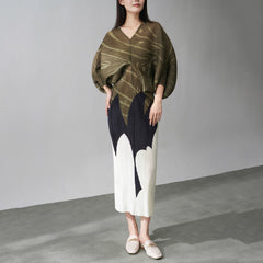 Miyake fashion pleated bat sleeve V-neck skirt spring and summer new temperament print waist slimming niche dress