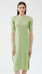 Pleated A-Line Dress – Solid Color Slim Fit Midi