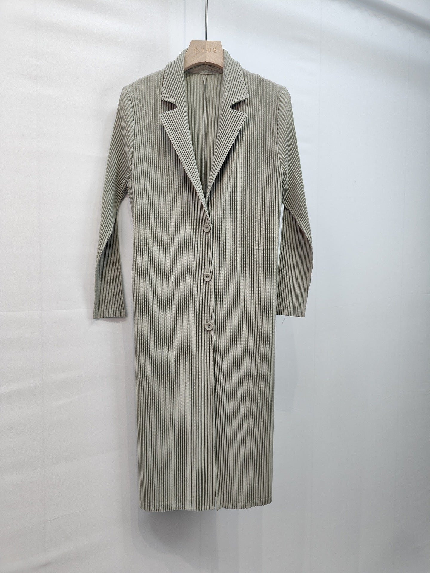 2025 Fall Winter Suit Collar Mid-Length Coat – V-Neck, Loose Fit, Elegant Commuting Style
