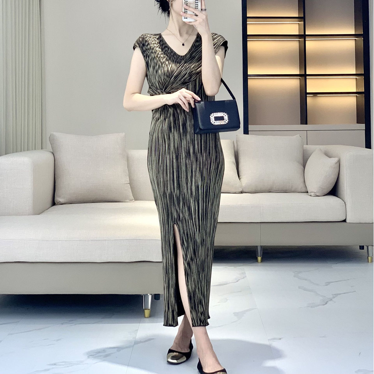Irregular Pleated Summer Dress – Metallic Shine with Waist-Cinching Elegance