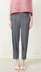 Pleats Please Cropped Harem Pants – Slimming Pleated Casual Style