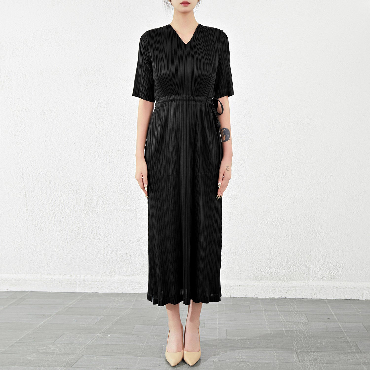 Pleats Please V-Neck Dress – Short-Sleeve Pleated Maxi, Loose Slimming Style